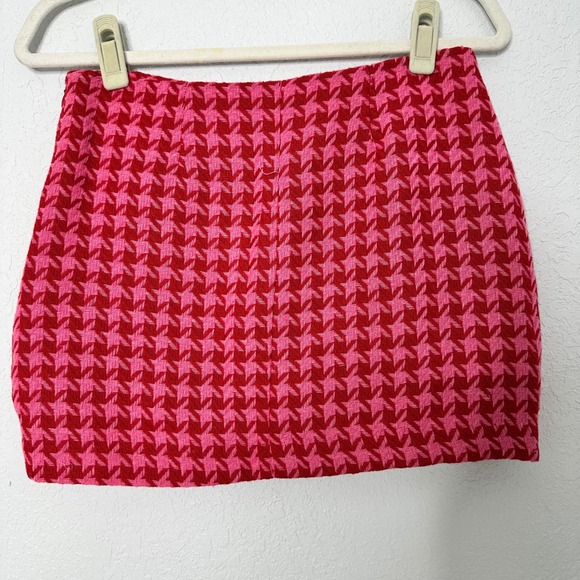AFRM Melody Pink &‎ Red Houndstooth Mini Skirt with Slit - S/P - Picture 4 of 9